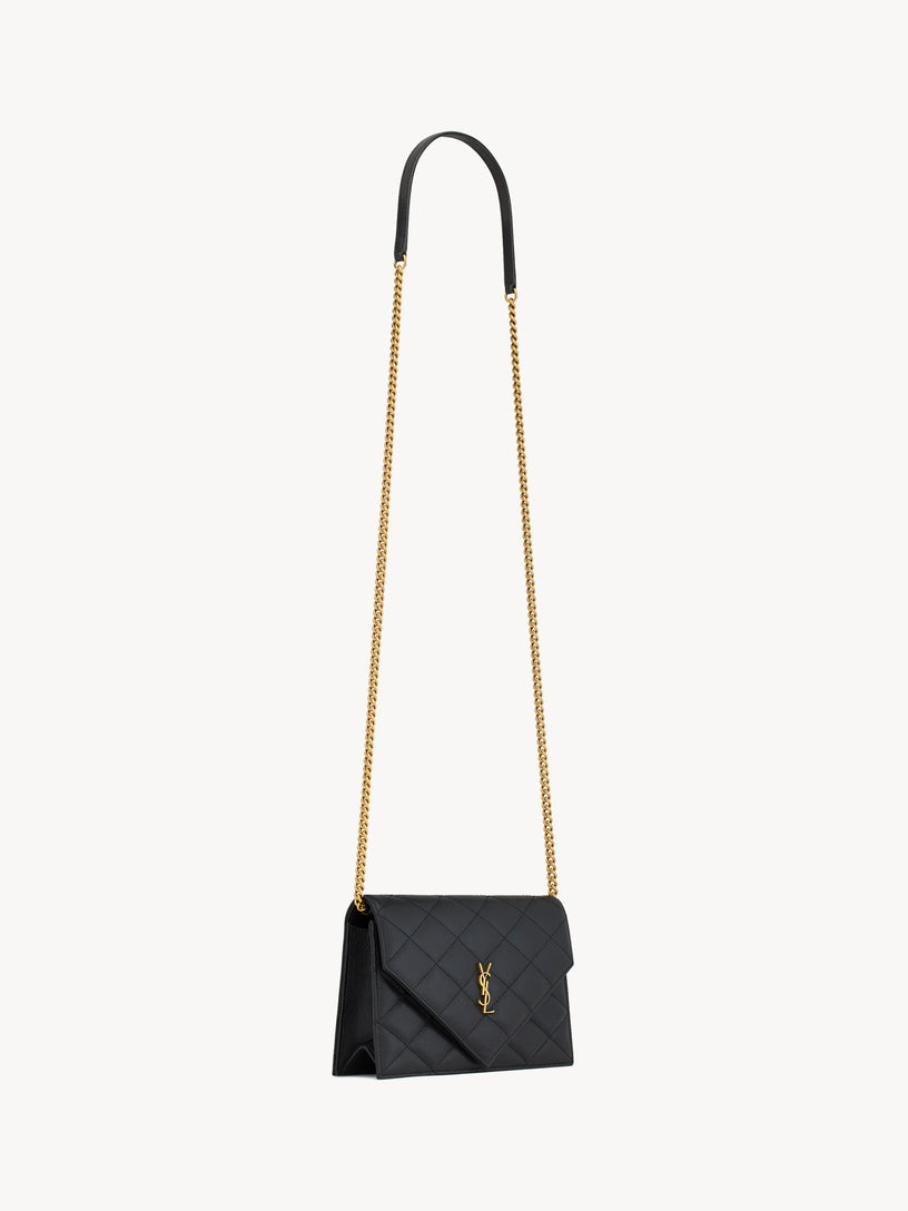 Portafogli PARIS con catena in pelle goffrata GRAIN DE POUDRE