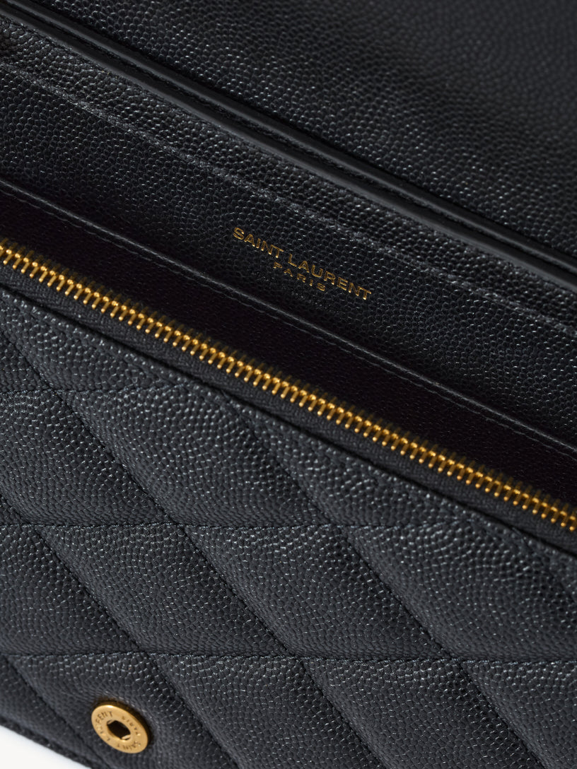 Portafogli PARIS con catena in pelle goffrata GRAIN DE POUDRE
