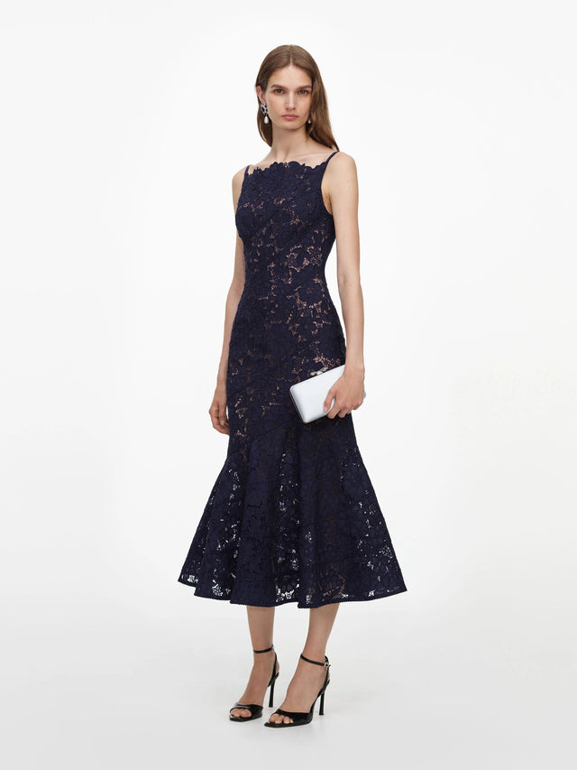 Abito midi con pizzo a spirale