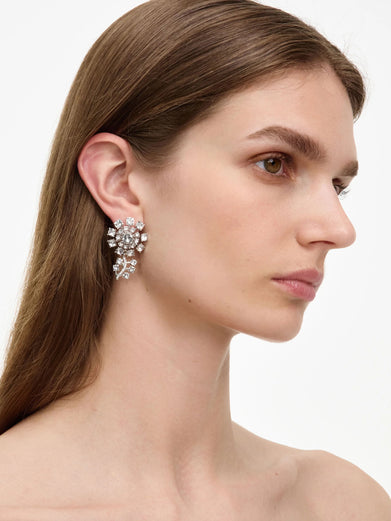 Orecchini a forma di fiore in argento con cristalli