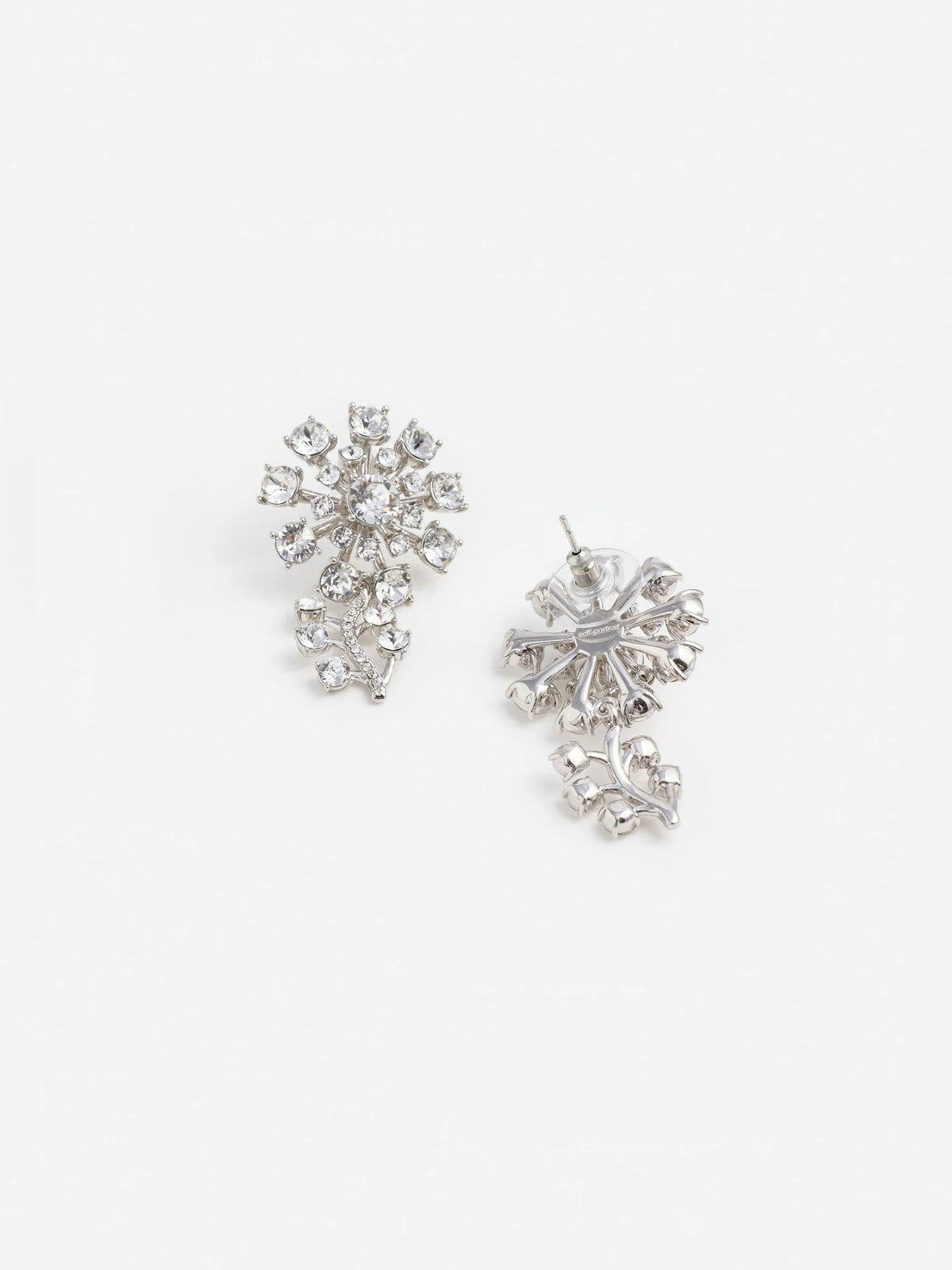 Orecchini a forma di fiore in argento con cristalli
