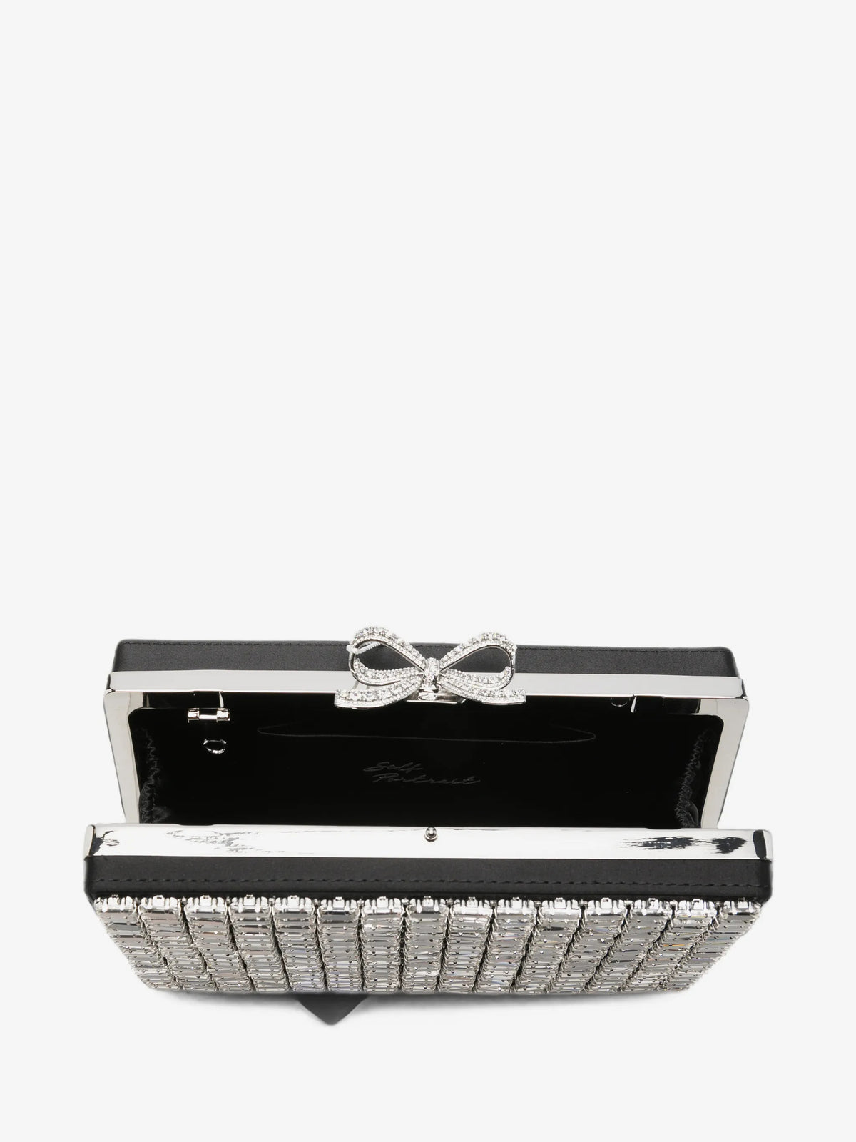 Chainmail clutch