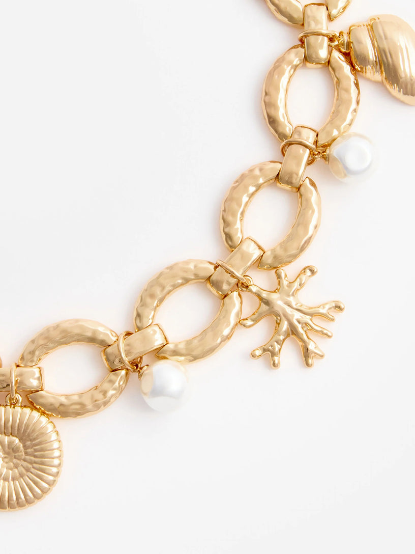 Bracciale con ciondoli in corallo