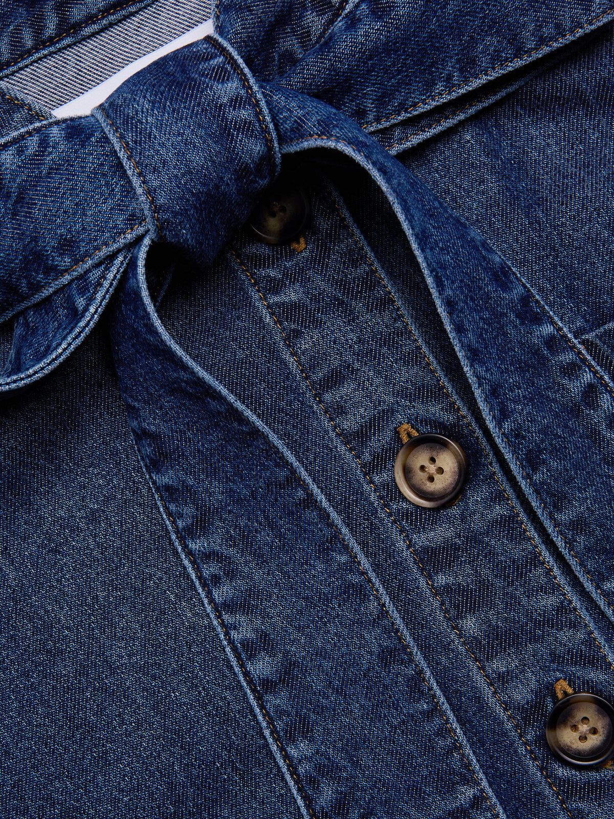 Camicia in denim con laccetti al collo