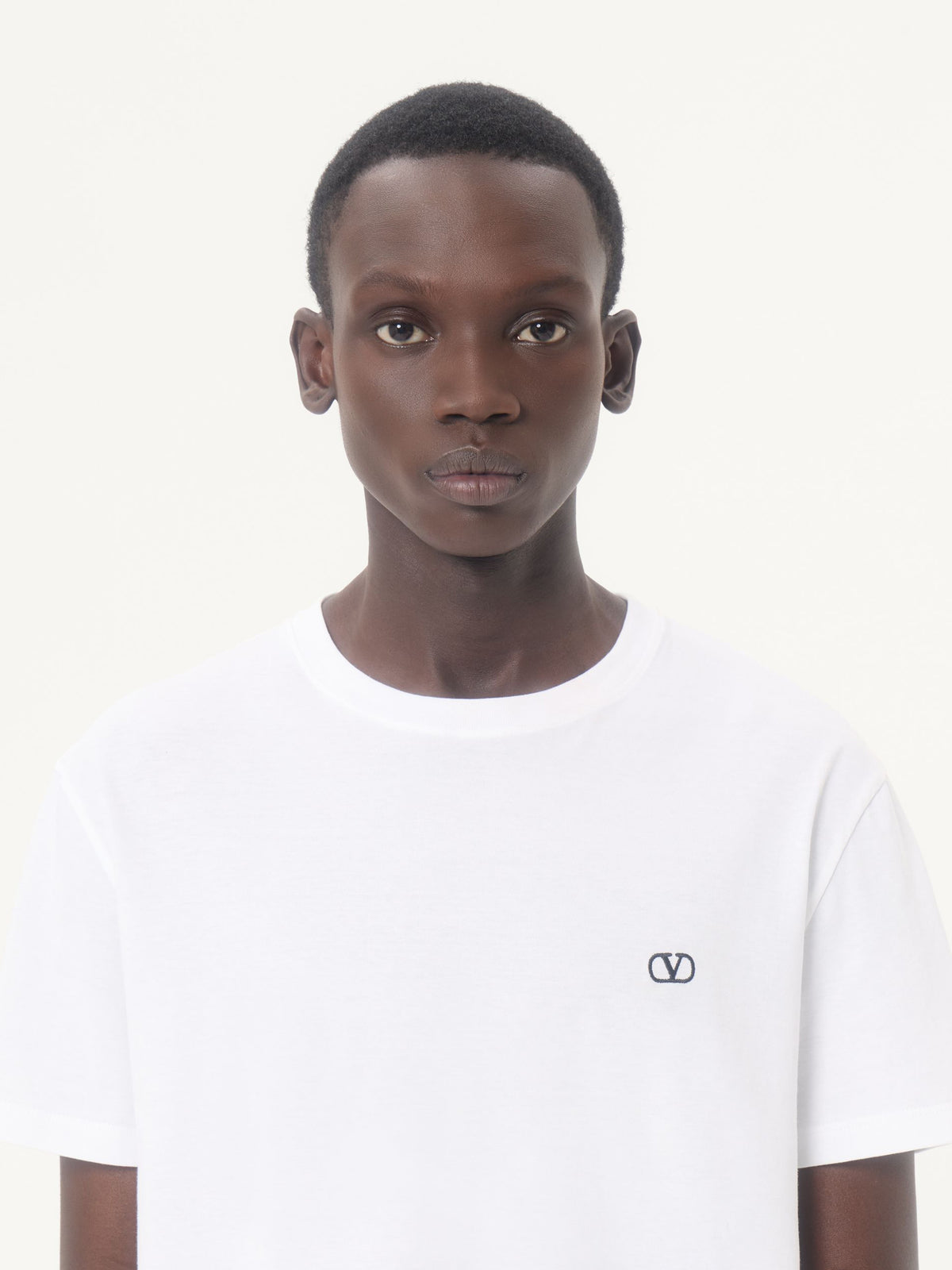 T-Shirt con ricamo VLogo
