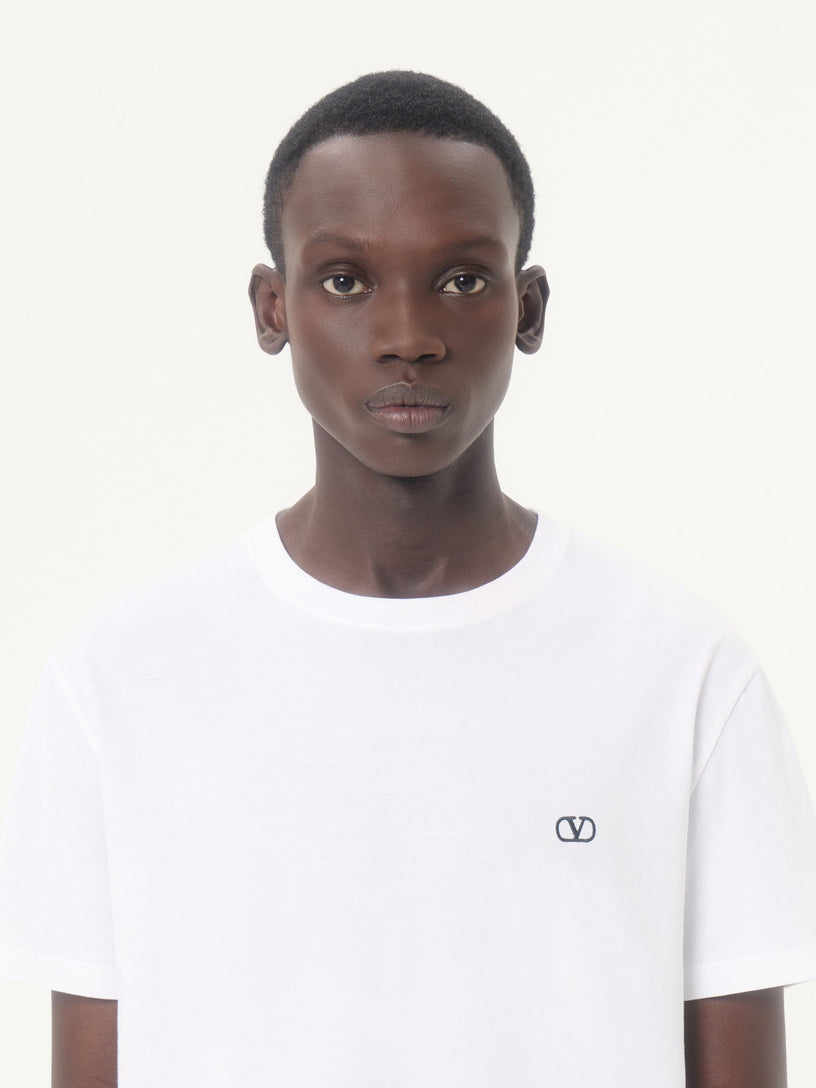 T-Shirt con ricamo VLogo