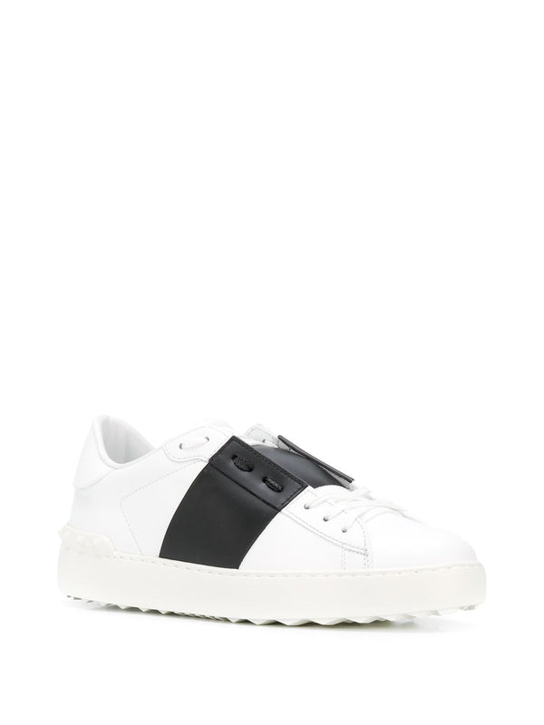 Open Sneakers