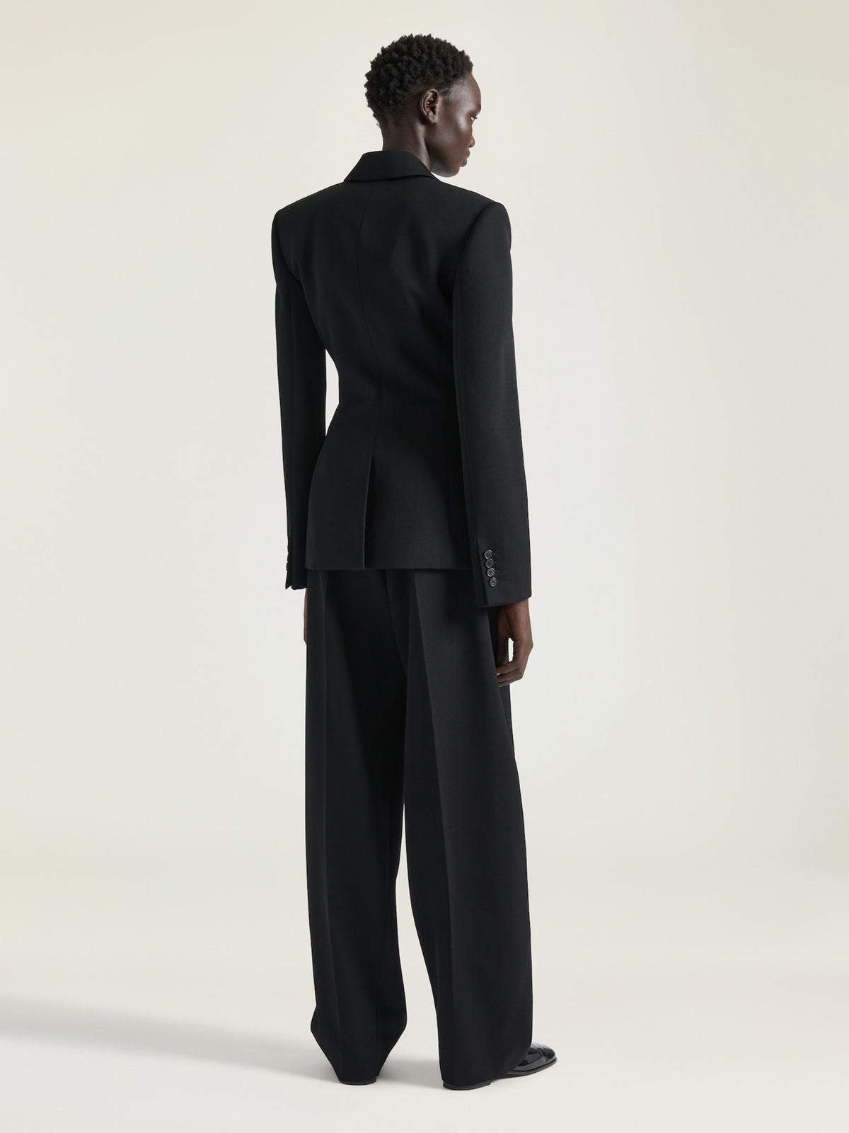Jacket in wool with satin collar