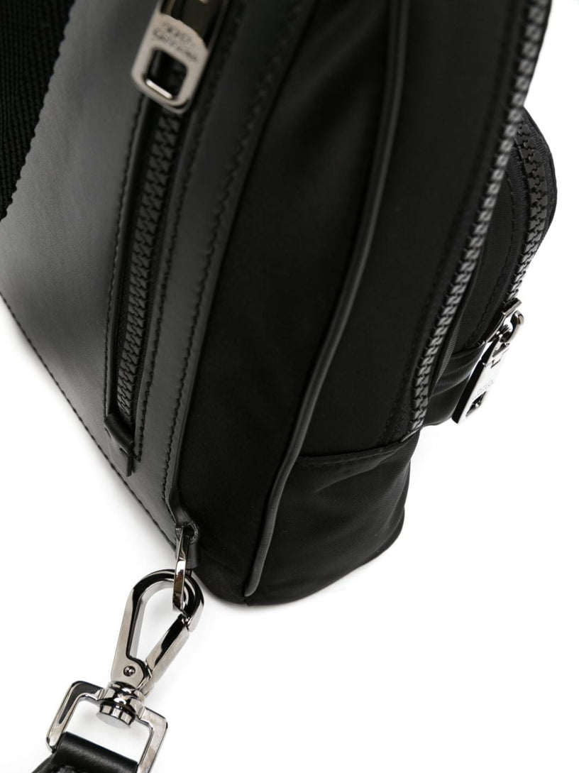 Nylon shoulder pouch