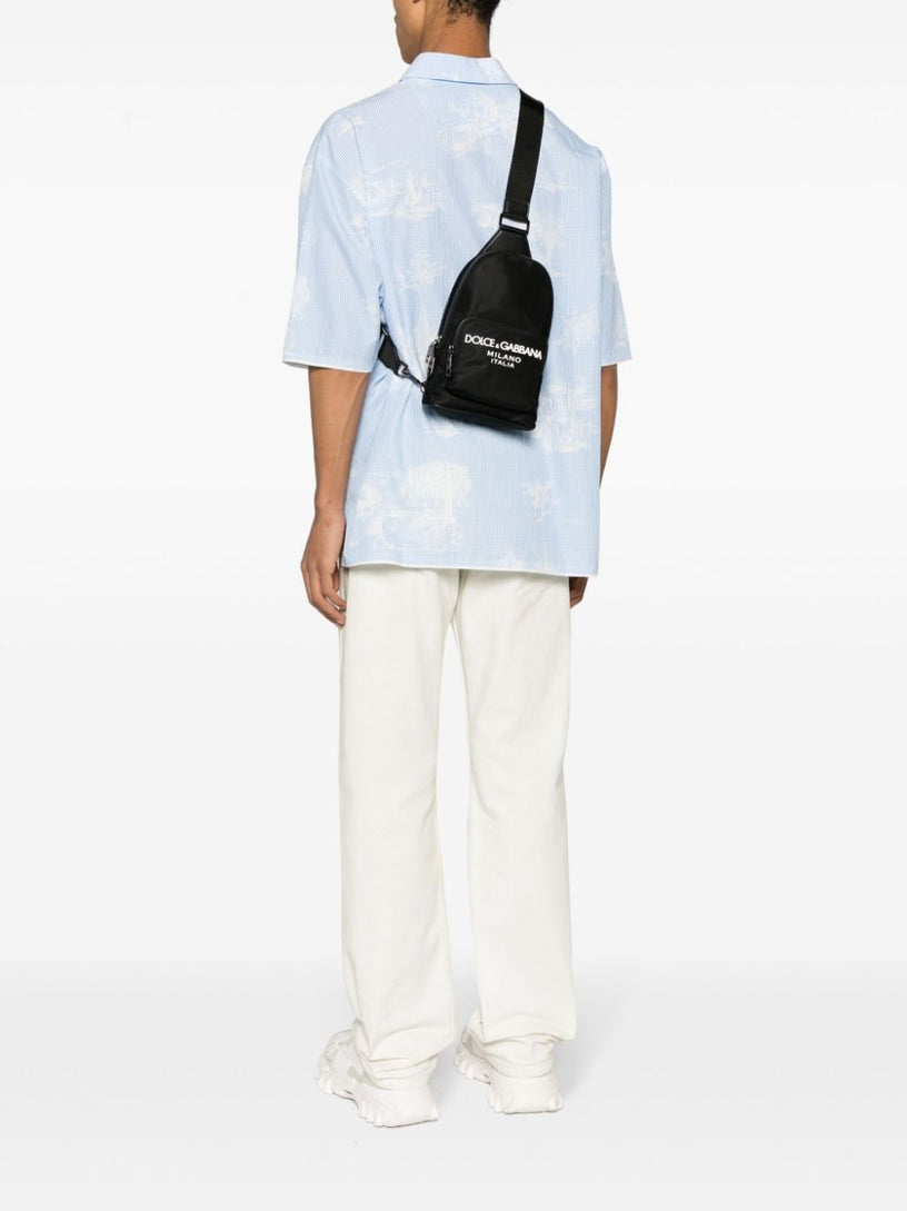 Nylon shoulder pouch
