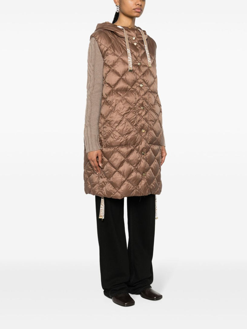 Long vest in water-repellent nylon