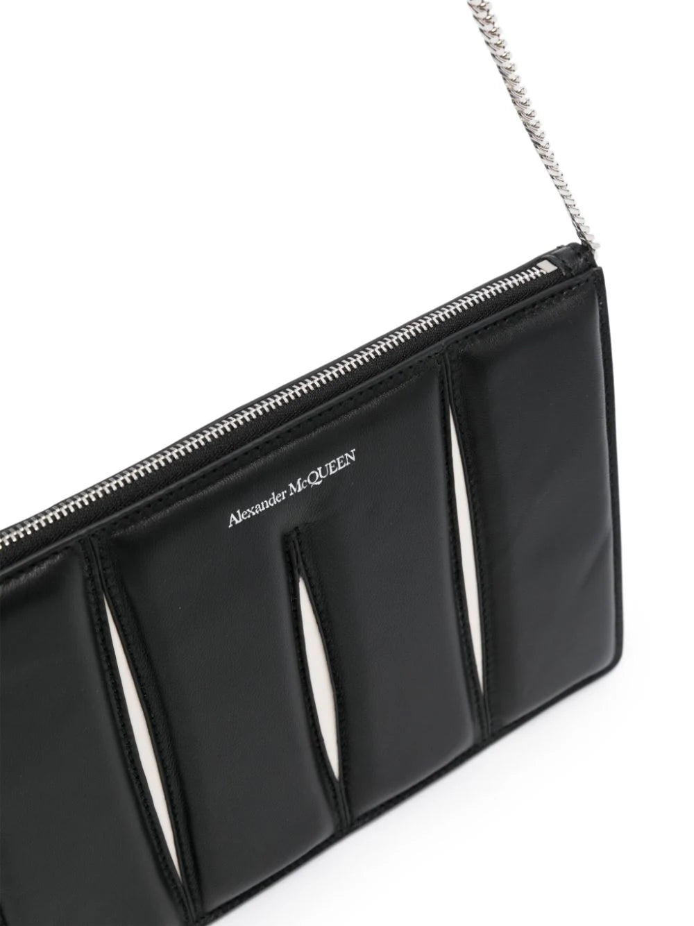 Slash clutch in black