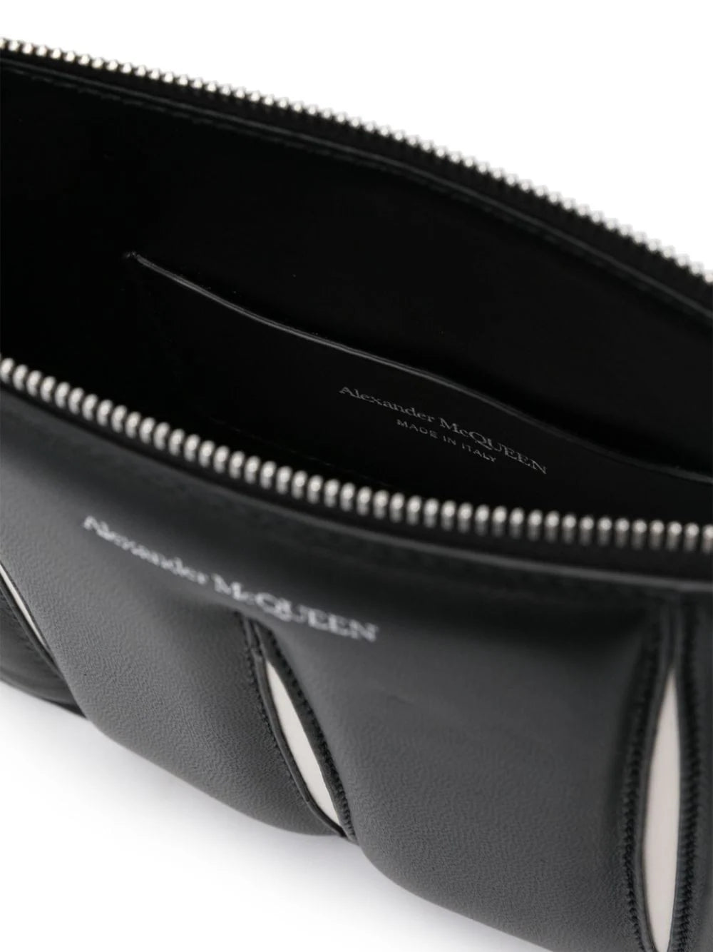 Slash clutch in black