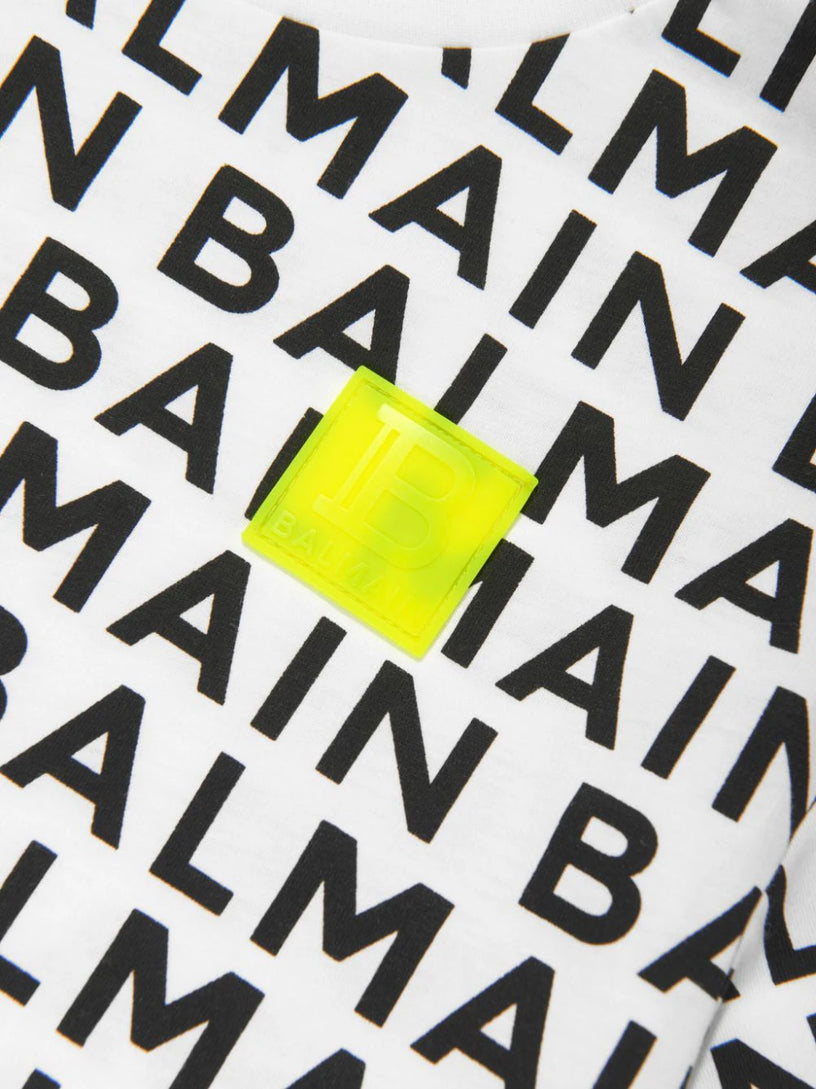 T-shirt logo all-over
