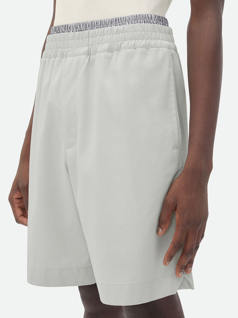 Layered shorts in cotton twill