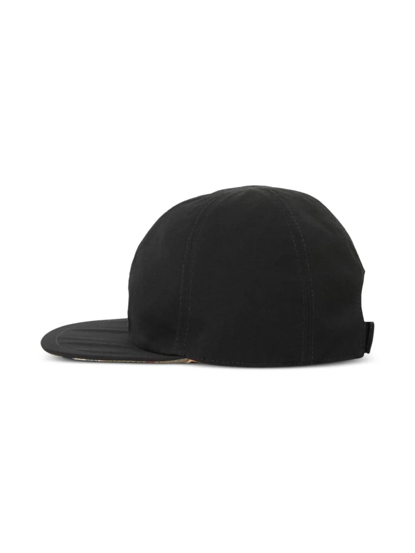 Reversible baseball cap