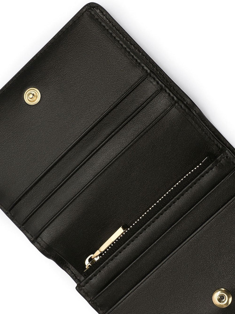 DG logo continental wallet