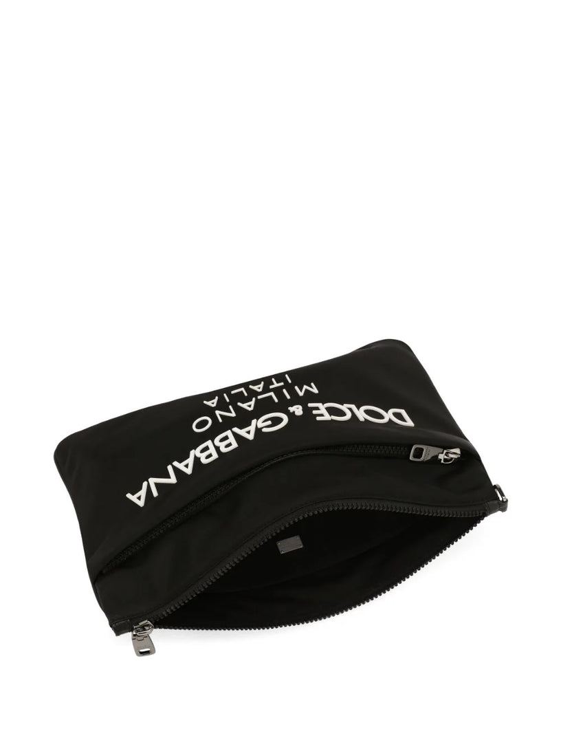 Nylon pouch with rubberized logo
