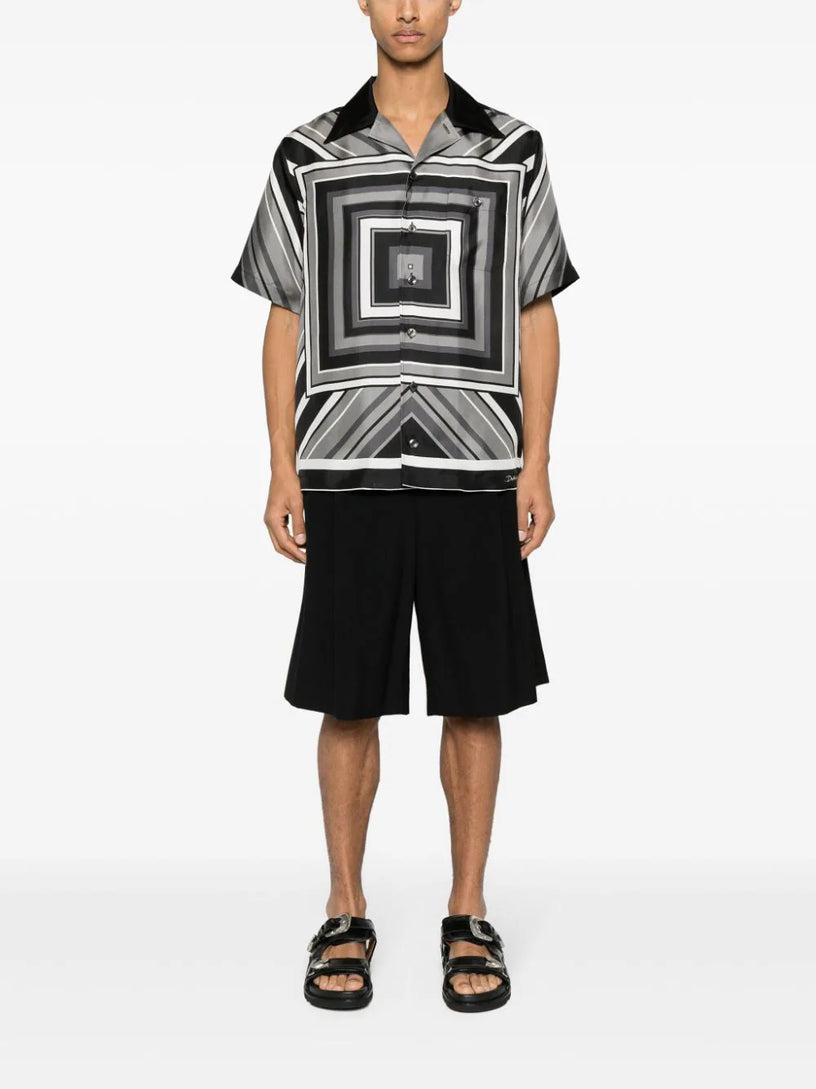 Shirt with geometric print