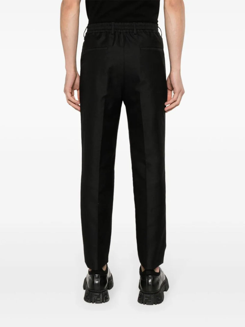 Trousers in cotton and hemp blend