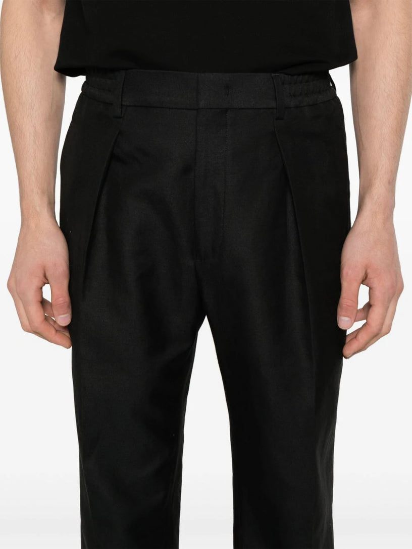 Trousers in cotton and hemp blend