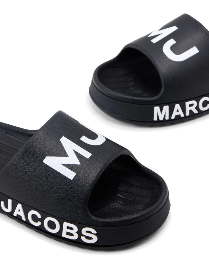 Slide slippers with print