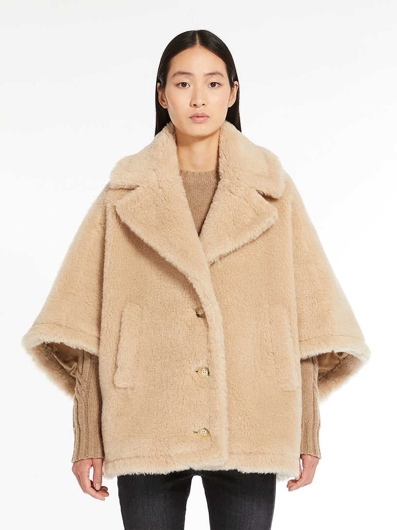 Short Aleggio cape in Teddy fabric