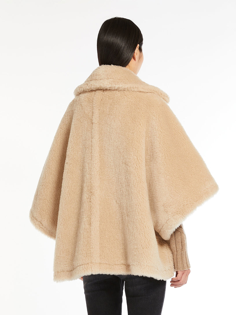 Short Aleggio cape in Teddy fabric