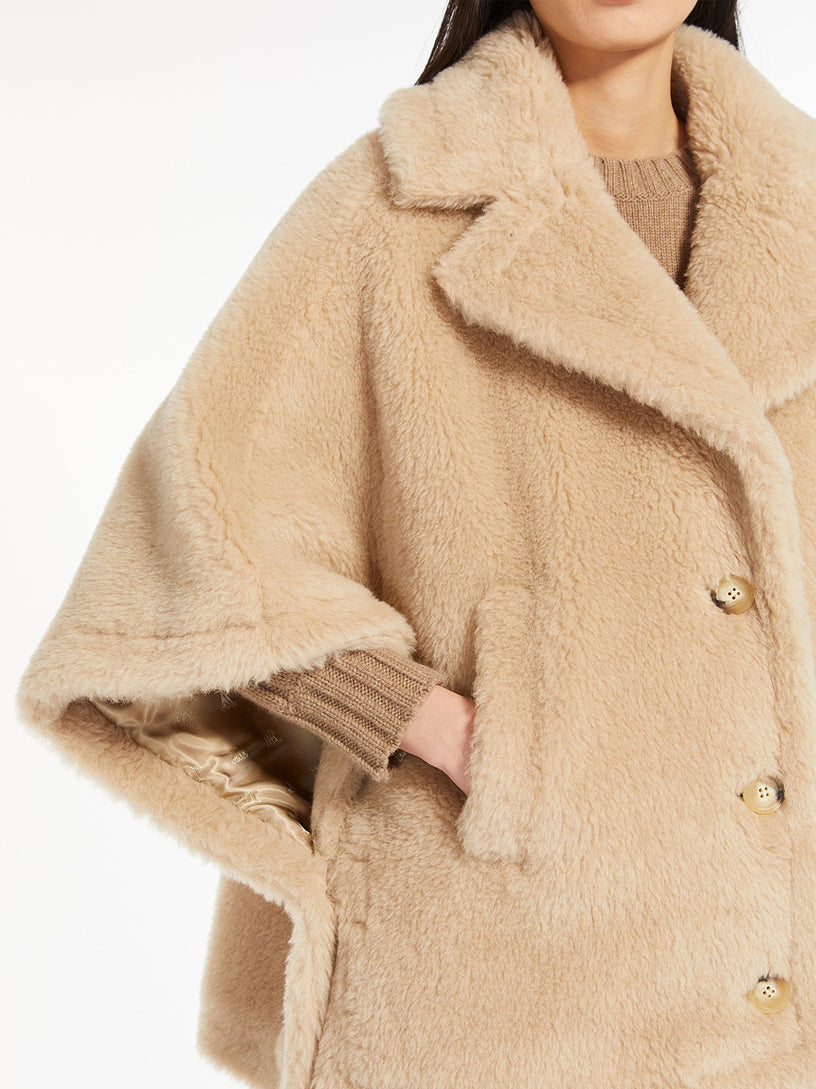 Short Aleggio cape in Teddy fabric