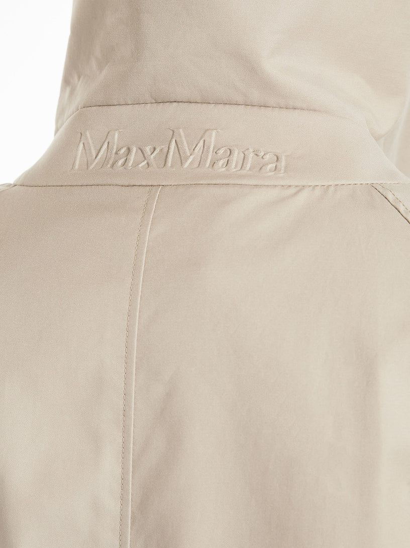 Single-breasted trench coat