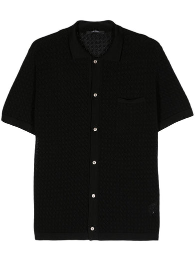Knitted shirt with pointed collar