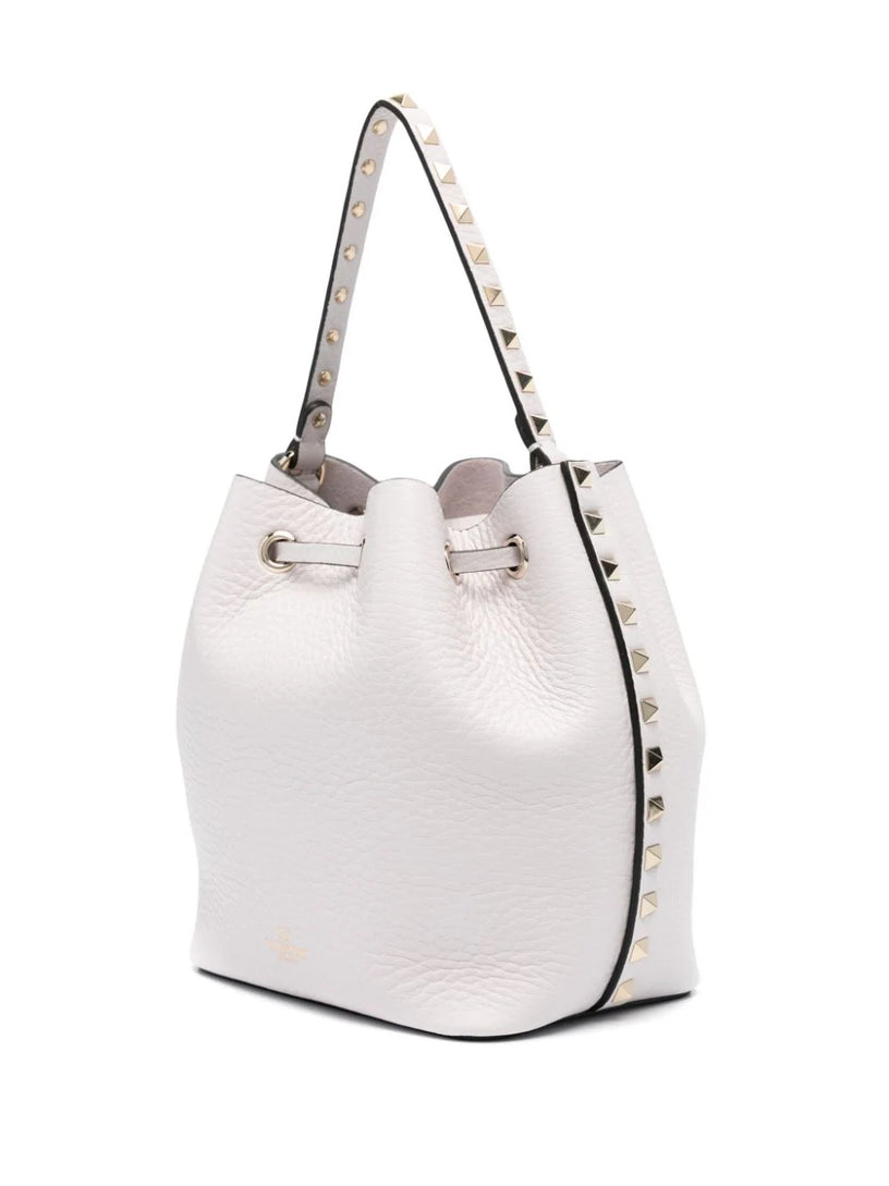 Rockstud bucket bag in grained calfskin