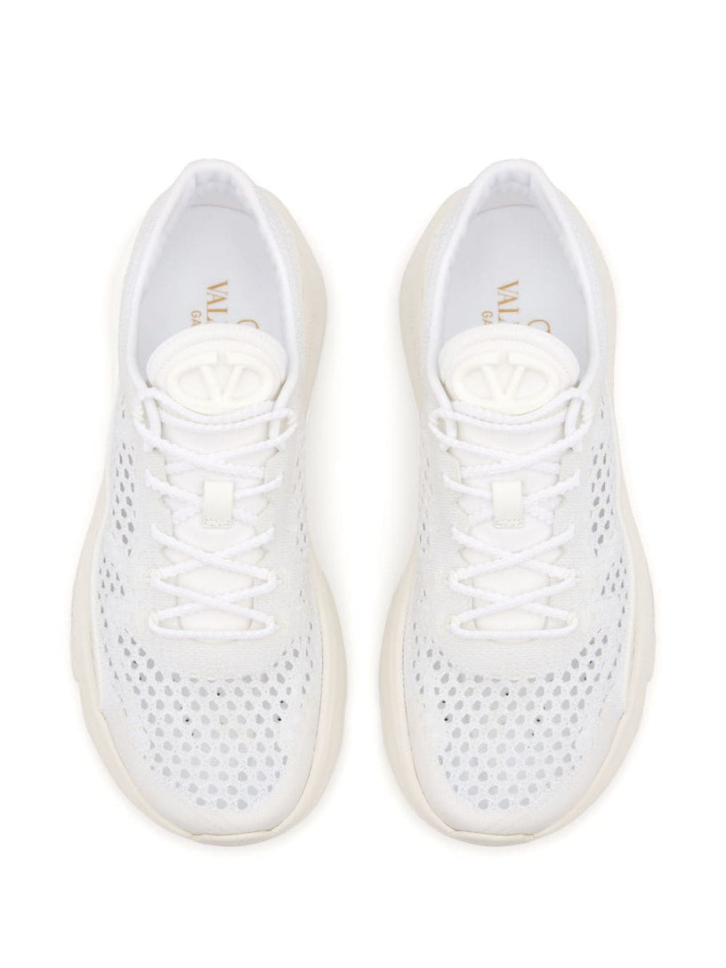 True actress net sneakers