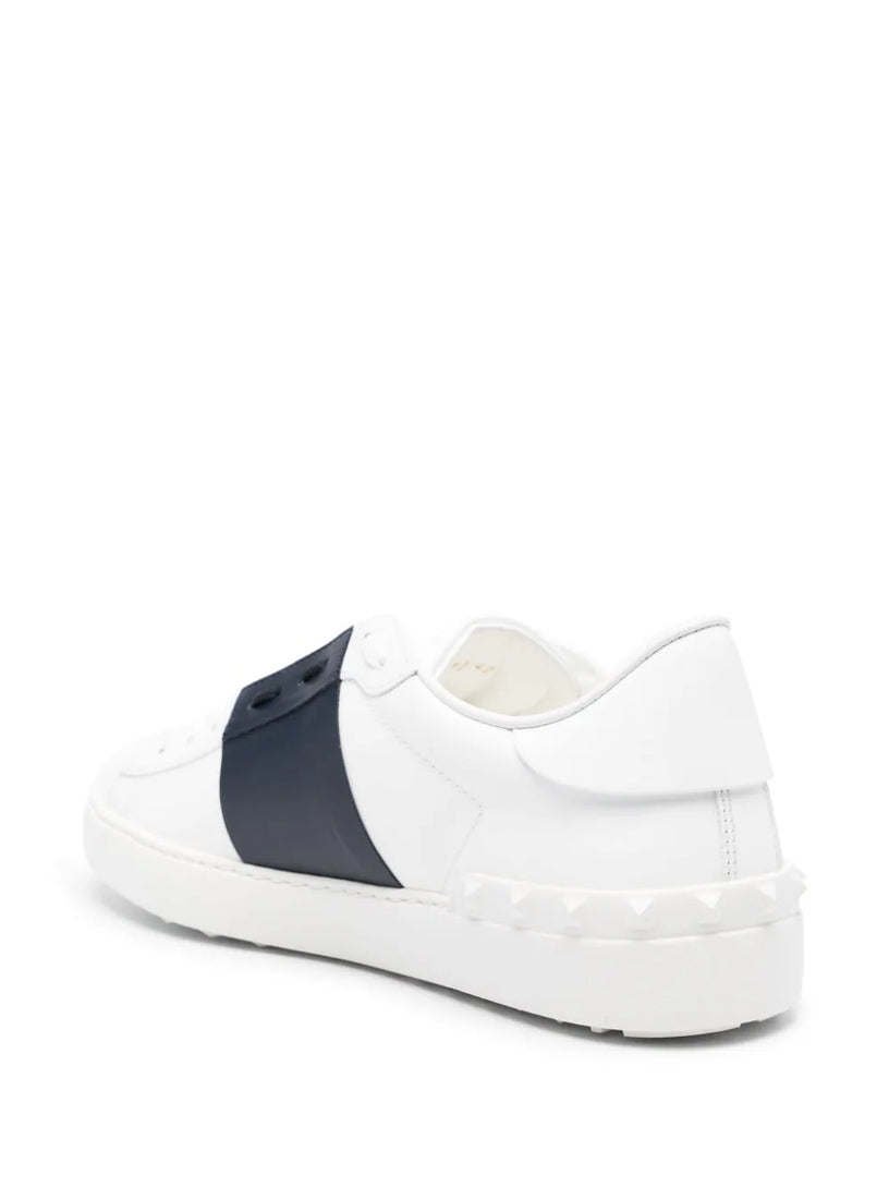 Open Sneakers