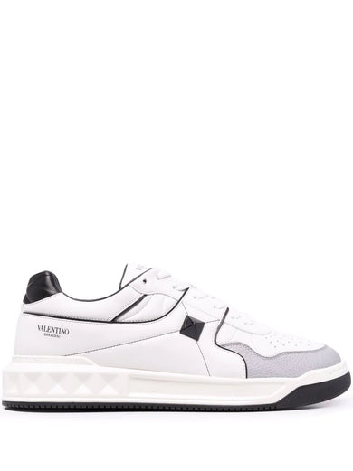 ONE STUD Low-Top Sneakers