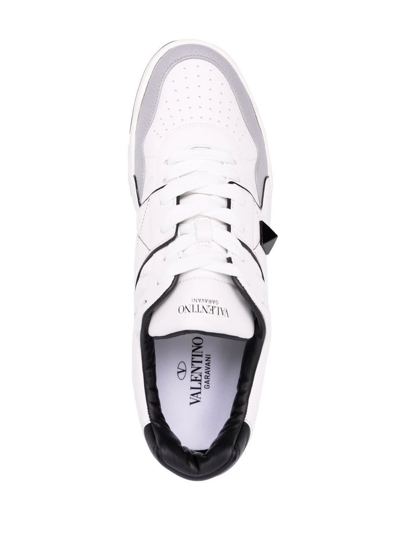 ONE STUD Low-Top Sneakers