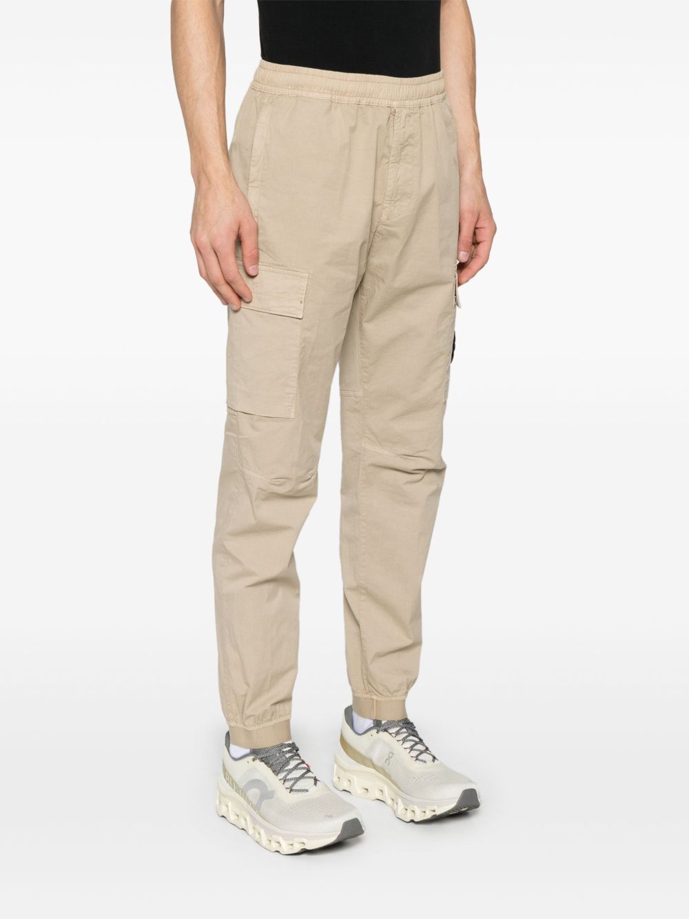 Jogger cargo trousers with tapered leg