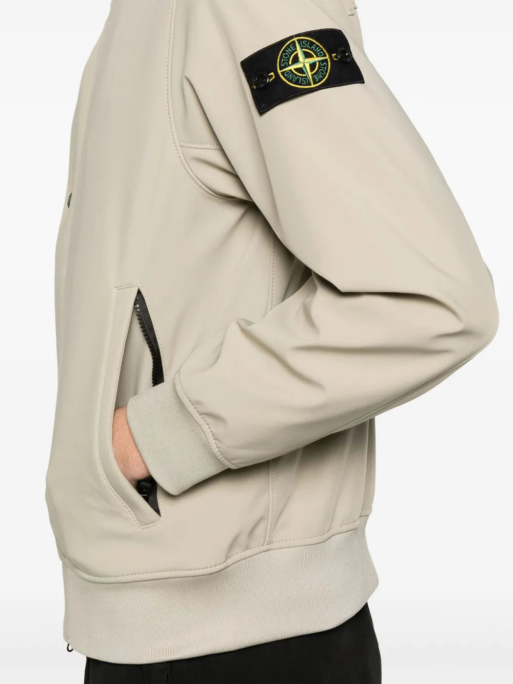 Jacket in Soft shell-R_e.dye® Technology