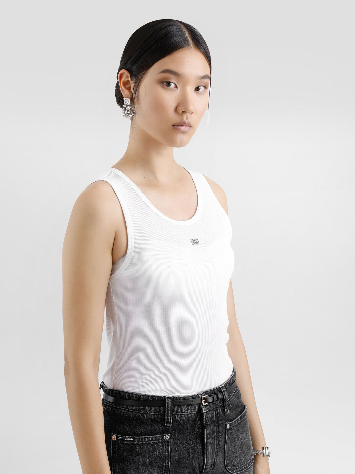 Tank top with DG logo pin