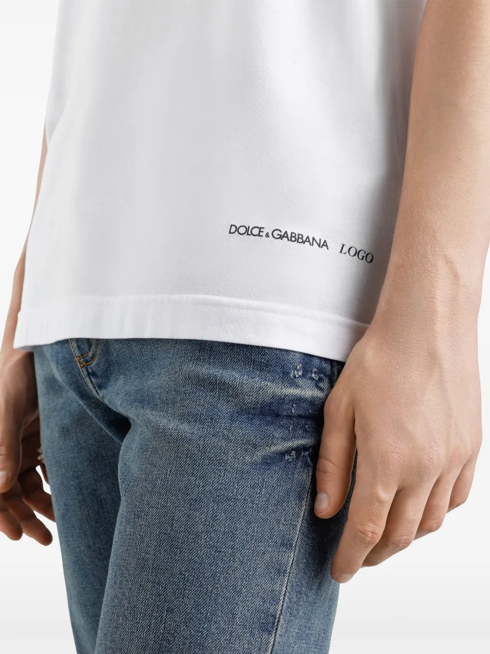 T-shirt with logo