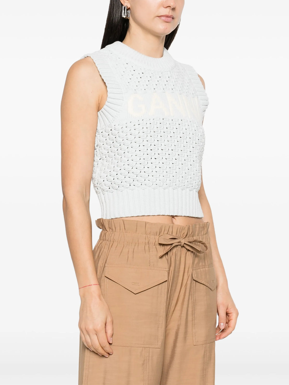 Knitted vest with logo