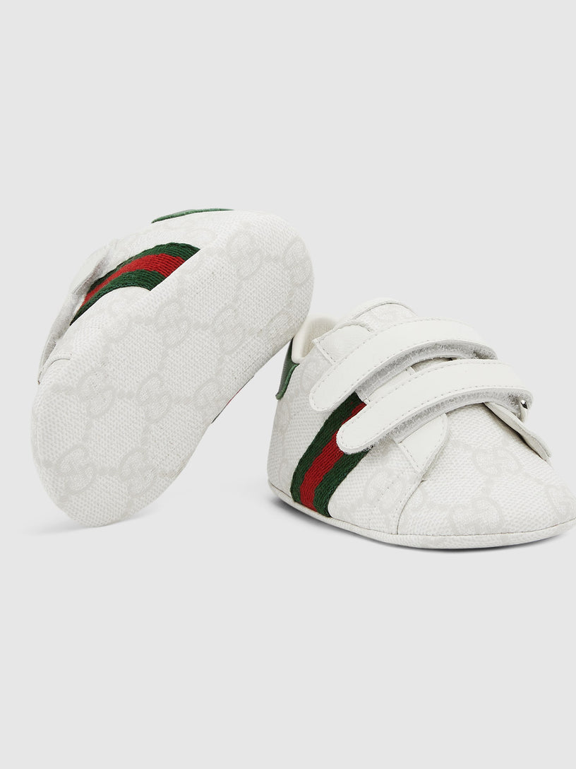 Ace Sneakers