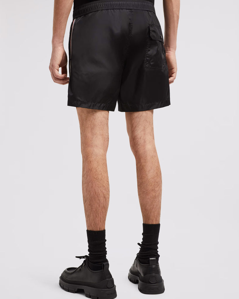 Swim shorts with tricolor trim