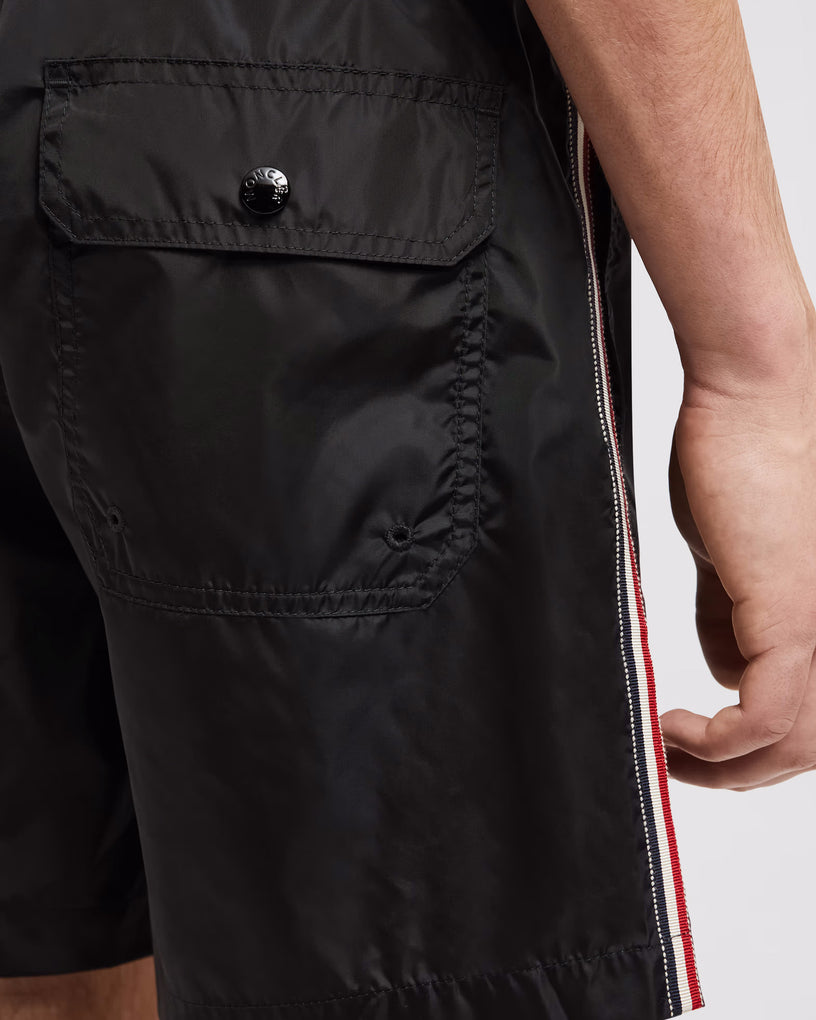 Swim shorts with tricolor trim