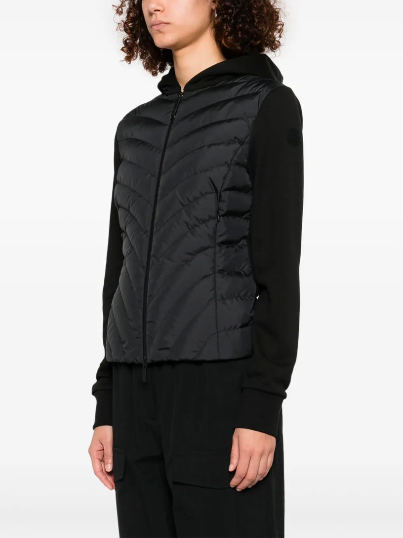 Padded sweatshirt with diagonal quilting, hood and zip