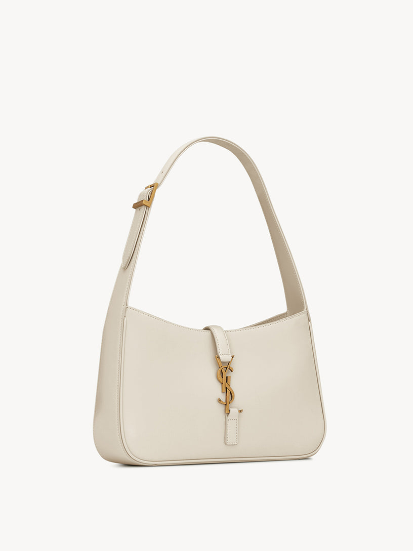 Le 5 à 7 in smooth leather