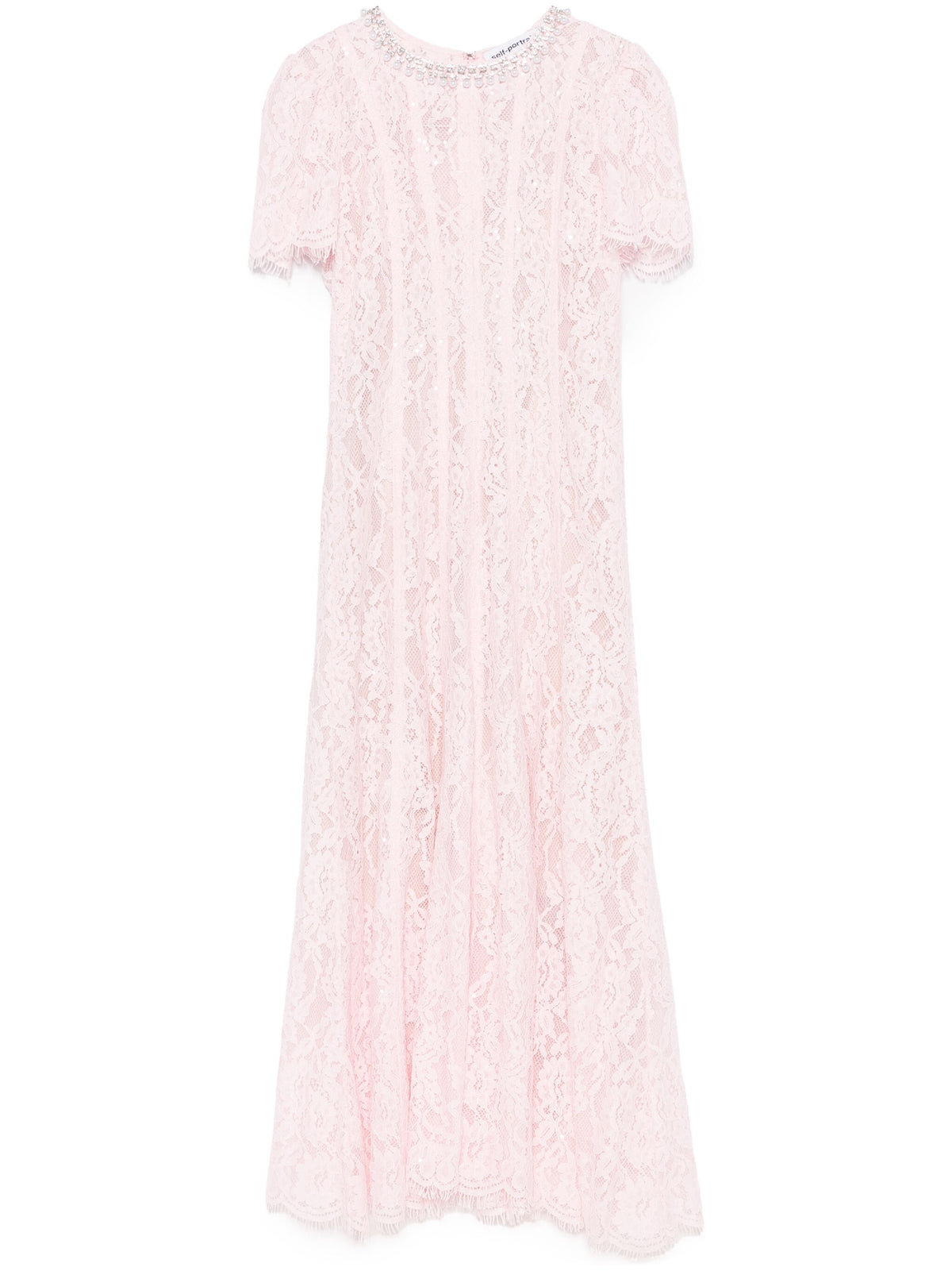 Midi dress decorated in lace