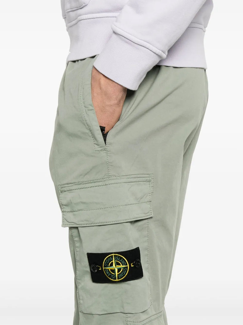 Jogger cargo trousers with tapered leg