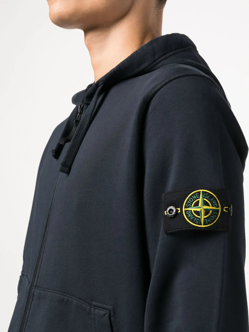 Sweatshirt with Compass application