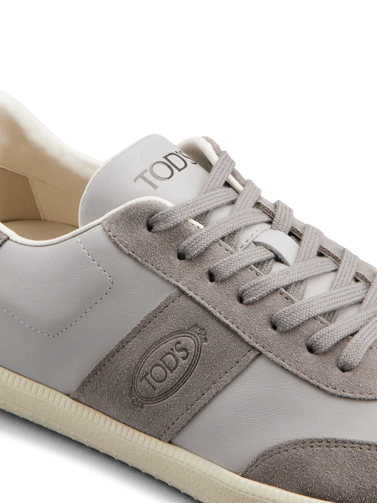 Tabs Sneakers